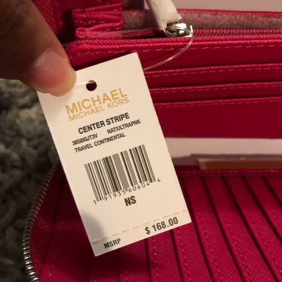 Michael Kors wallet - Picture 3 of 4